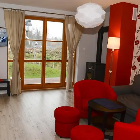 Komuny Paryskiej, Sun & Snow