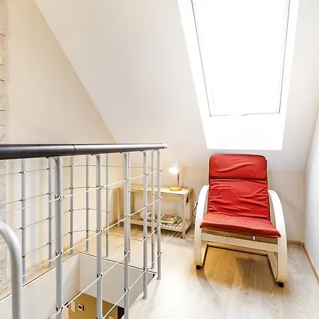 Komuny Paryskiej, Sun & Snow كارباش