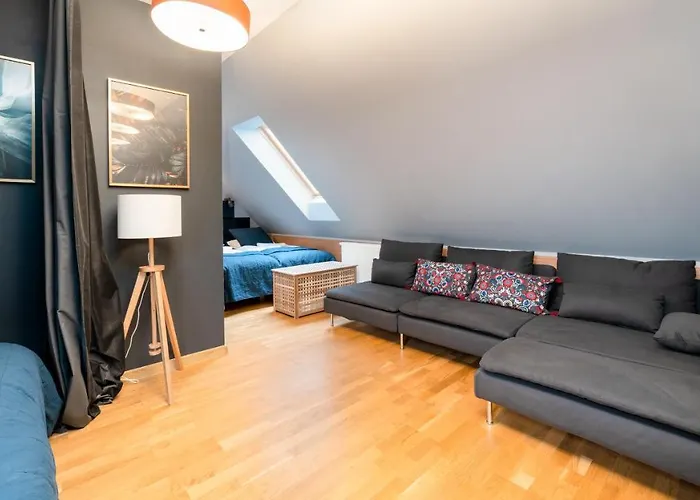 Komuny Paryskiej, Sun & Snow * カルパッチ