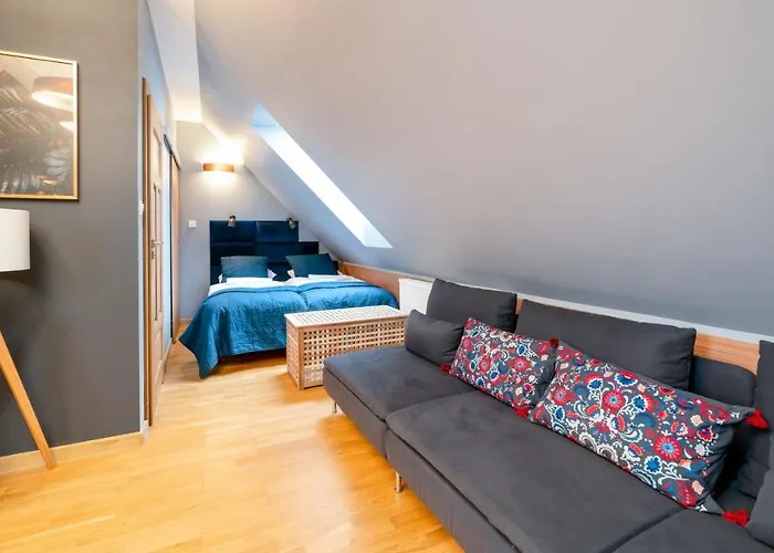 Komuny Paryskiej, Sun & Snow Apartment