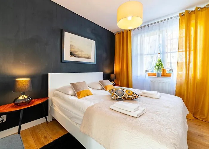 Komuny Paryskiej, Sun & Snow Apartment