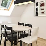 Komuny Paryskiej, Sun & Snow 公寓 卡尔帕奇