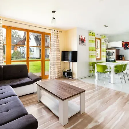 Komuny Paryskiej, Sun & Snow 公寓 卡尔帕奇