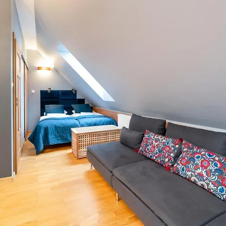 Komuny Paryskiej, Sun & Snow Lejlighed