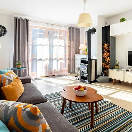 公寓 Komuny Paryskiej, Sun & Snow