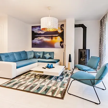 Komuny Paryskiej, Sun & Snow 公寓 卡尔帕奇