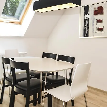 Komuny Paryskiej, Sun & Snow 公寓 卡尔帕奇