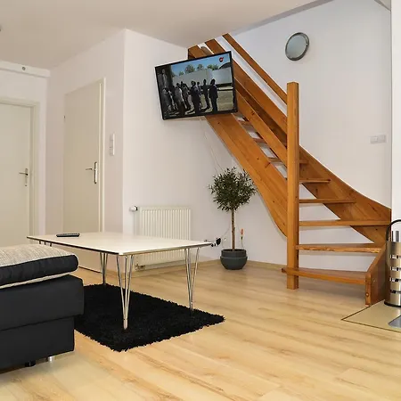 Komuny Paryskiej, Sun & Snow 公寓