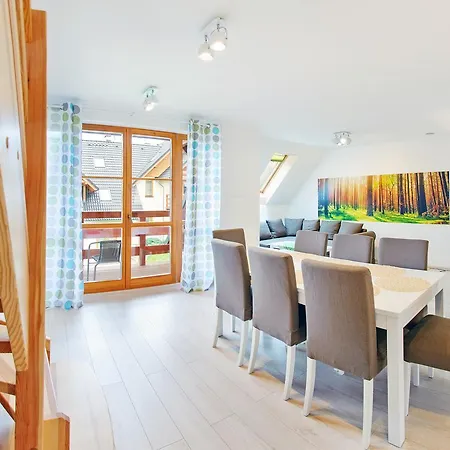 Komuny Paryskiej, Sun & Snow * 卡尔帕奇