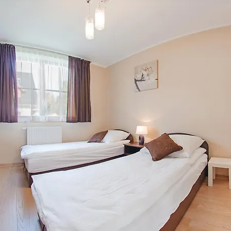 Komuny Paryskiej, Sun & Snow 卡尔帕奇