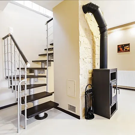 Komuny Paryskiej, Sun & Snow *