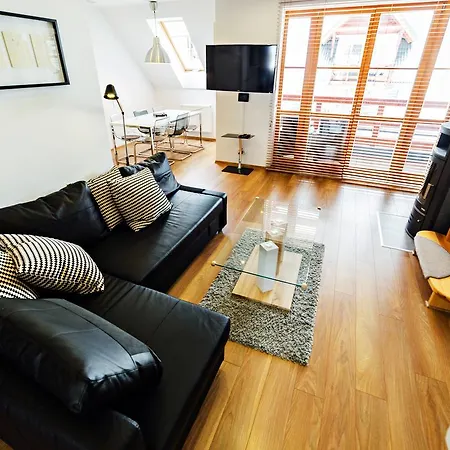 Komuny Paryskiej, Sun & Snow 公寓 卡尔帕奇