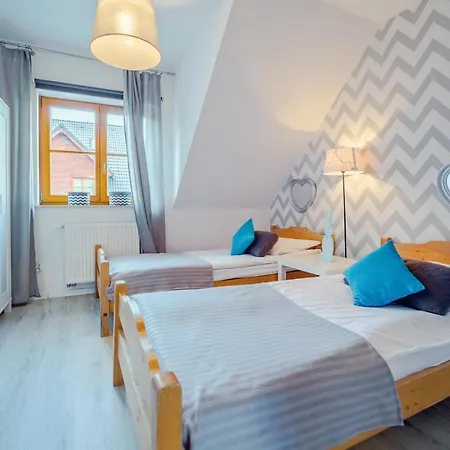 Komuny Paryskiej, Sun & Snow 卡尔帕奇